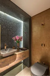 Bathroom design with decorative plaster