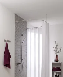 Bathroom design with bath curtain