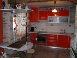 Барная стойка стол на кухні ў хрушчоўцы фота