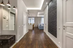 Light walls in the interior of the apartment