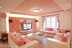 Сочетание персикового цвета в интерьере гостиной