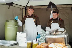 Кухня полевая армейская фото