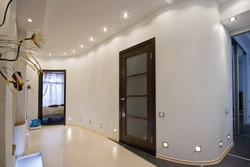 Parlaq tavan koridor fotoşəkili