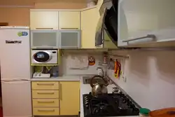 How to install a microwave in a small kitchen photo