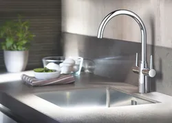 Photos Of Modern Kitchen Faucets