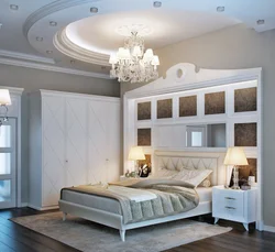 Интерьер спальни с классической кроватью
