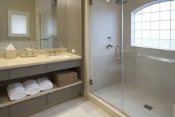 Сучасныя ванныя з шафамі фота