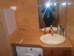 Photo of a bathroom in the 9th floor