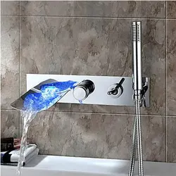 Vanna otağında duş foto və kran