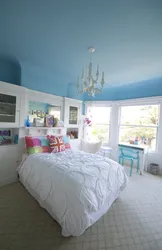 Спальня з блакітнай столлю дызайн