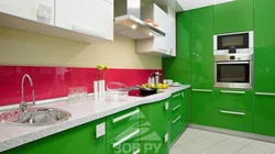Кухня зеленая красные фото