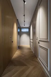 Design of track lamps in the hallway