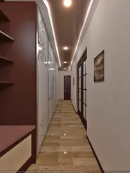 Dar bir koridorun tavanının fotoşəkili
