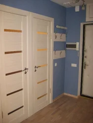 Apartment toilet door design