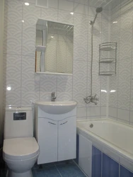 Bathroom design with Khrushchev panels