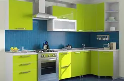 Сине зеленая кухня в интерьере