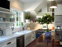 Кухня украшенная цветами фото