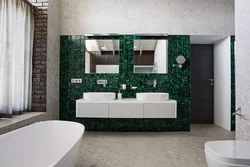 Bath interior in emerald color