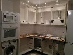 Built-in microwave oven in the kitchen photo in the interior