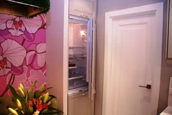 Интерьер в прихожей холодильник фото