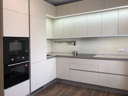 Photo of kitchen without handles, straight