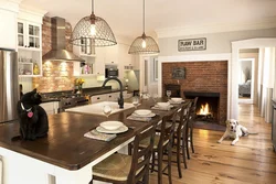 Кухни с камином в своем доме дизайн фото