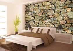 Дызайн спальні з каменем на сцяне