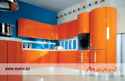 Оранжево синий интерьер кухни