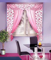 Дизайн кухни розовые шторы