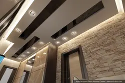 Kiçik koridor tavan dizaynı