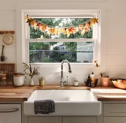 Декоративное окно на кухне фото