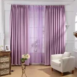 Lilac pərdə dizaynı ilə yataq otağı