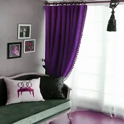 Lilac pərdə dizaynı ilə yataq otağı
