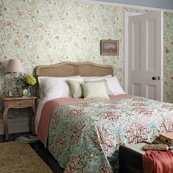 Bedroom floral wallpaper photo