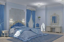 Блакітныя шпалеры ў інтэр'еры спальні