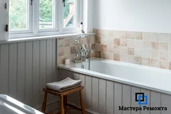 Interiors of tiled walls in the bathroom