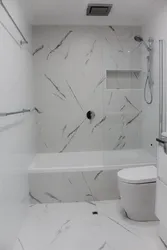 Xruşşev fotoşəkilindəki banyoda ağ plitələr