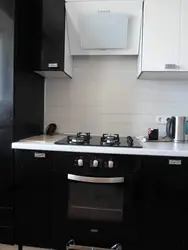 Дызайн кухні з чорнай плітой