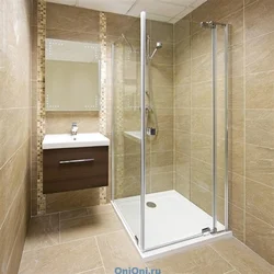 Bathroom design with shower without tray