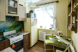 Photos of the kitchen in the apartment are real, simple