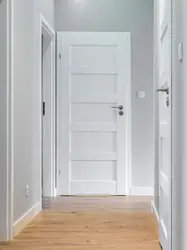 Межкомнатные двери в интерьере квартиры 2023