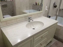 Танӯраи дар countertop санг дар акс ҳаммом