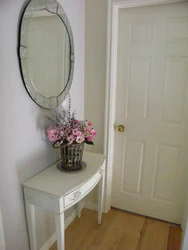 How to hang a mirror in the hallway photo