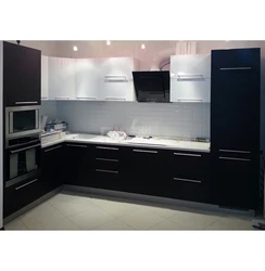 Kitchen design with black bottom and white top