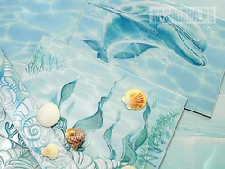 Ванна бөлмесіндегі плиткалар теңіз фотосуреті