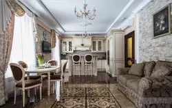 Интерьер кухни гостиной в доме в классическом стиле
