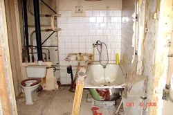 How to connect a toilet with a bathroom in Khrushchev photo