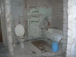 How to connect a toilet with a bathroom in Khrushchev photo