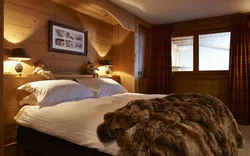 Chalet style bedroom photo