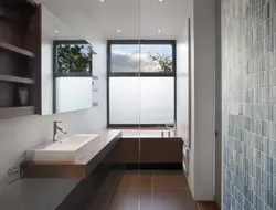 Bathroom design with 2 windows